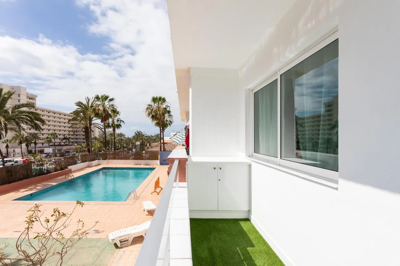 아파트 Home2Book Modern Las Americas Pool&Terrace 아로나