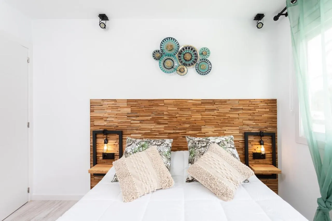 Home2Book Modern Las Americas Pool&Terrace 아로나